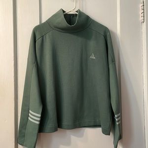 Sage green Adidas mock turtleneck sweatshirt- box fit, slightly oversized.